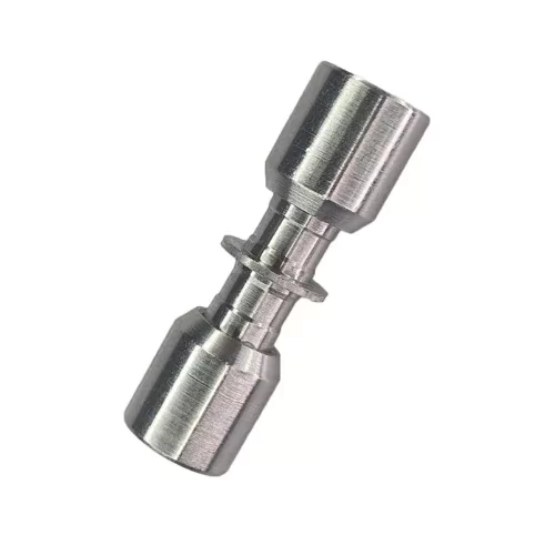 União Lokring 1/4 x 1/4 Alumínio Peso: 0,010 G Material: Alumínio A União Lokring é usada para unir tubos que se encontram em áreas onde ocorre o uso incorreto de brasagem. Esse processo evita a oxidação interna dos tubos, sem deixar qualquer resíduo que possa contaminar os circuitos de refrigeração. É tipo de vedação é a mais correta, pois ao evitar a brasagem, não ocorre a emissão de gases tóxicos. - Junta União Lokring de Alumínio Medidas 1/4 X 1/4 - 6 NK AL 00 - 6MM - Junta união para refrigeração e ar condicionado para alicates Lokring. - Junta de alumínio para emendas de alumínio x alumínio ou alumínio x cobre.